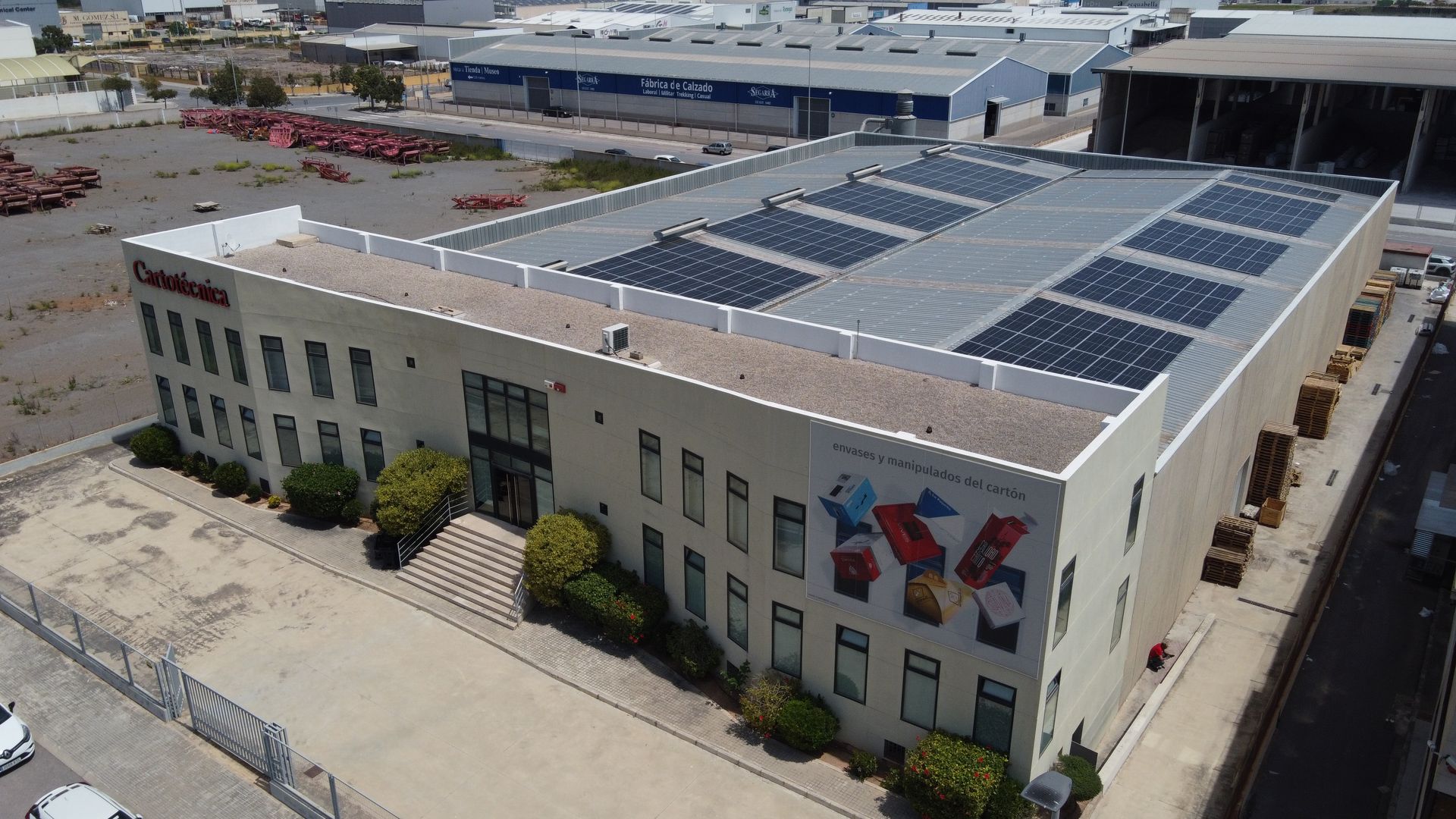 Fabricante de envases de cartón — instalación fotovoltaica JONSOK