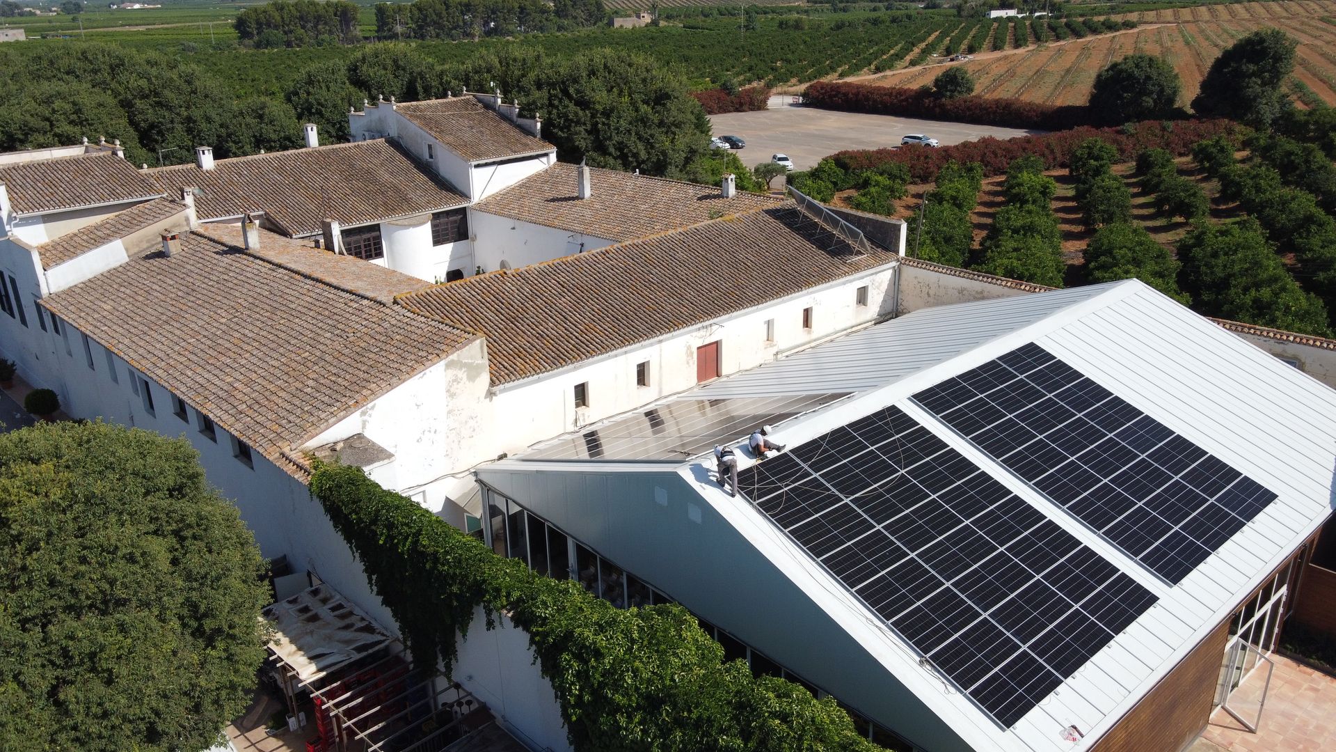 Complejo de eventos · este y oeste — instalación fotovoltaica JONSOK
