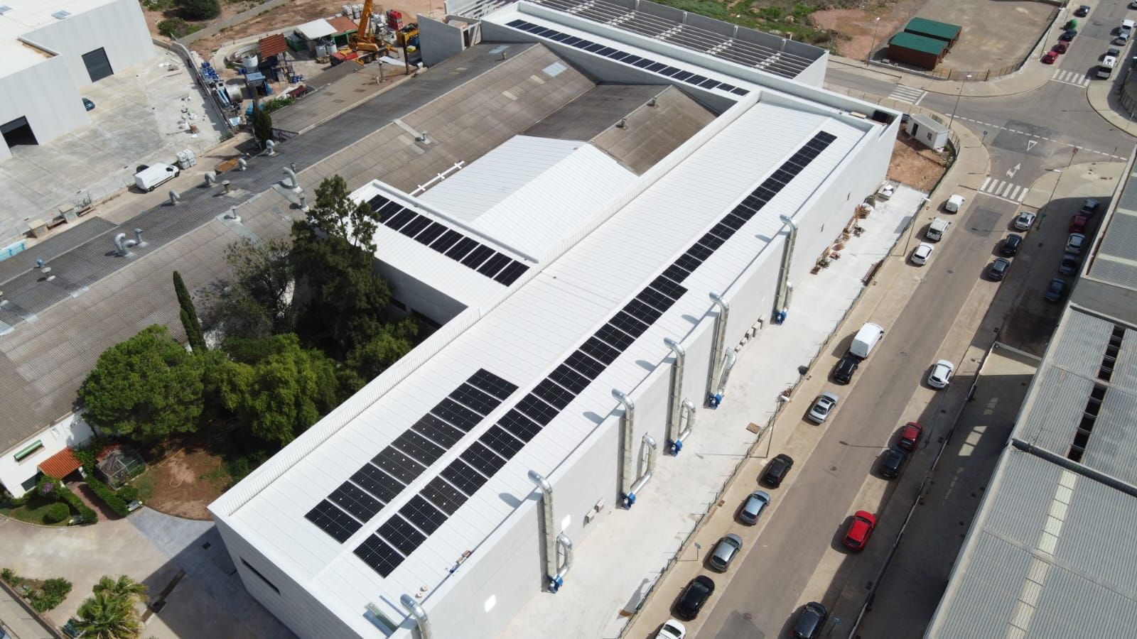 Nave de curtido y acabado de pieles — instalación fotovoltaica JONSOK